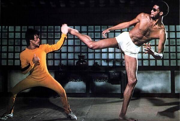 [张晋]一代不如一代？张晋赵文卓难火，吴樾做直播，释小龙谢苗难扛大旗