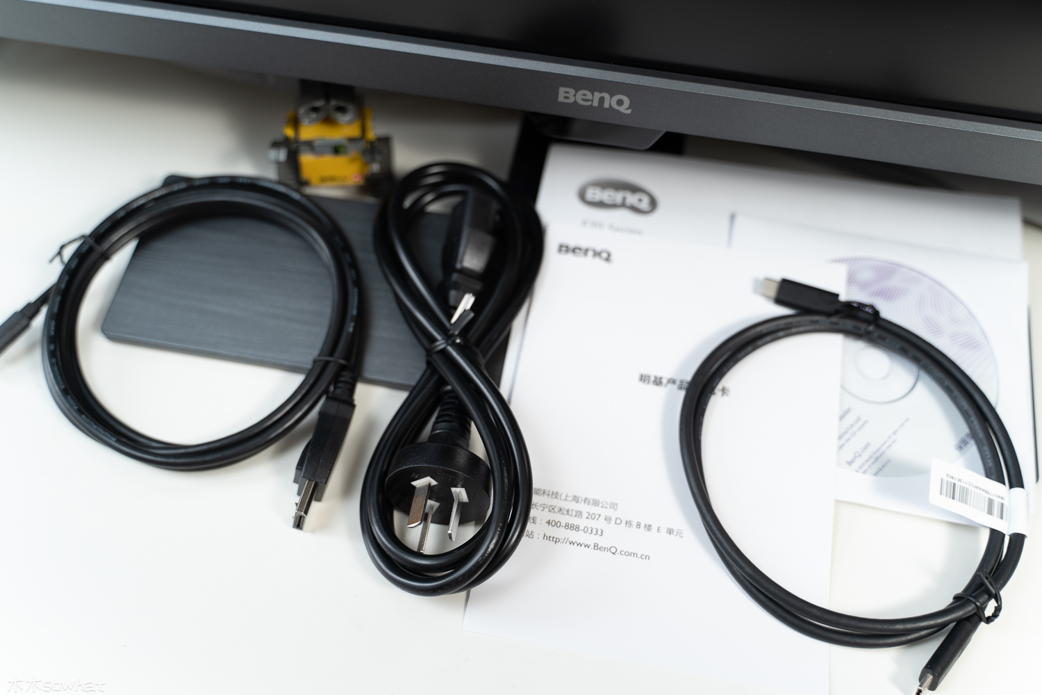 hdr|32寸+4K+HDR10，大屏搭配迷你主机搭建极简桌面