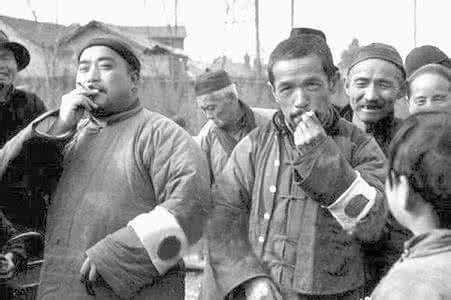 日军|70岁女老师被捕,全村人不让抓,罪行一公布,村民:一定要枪毙