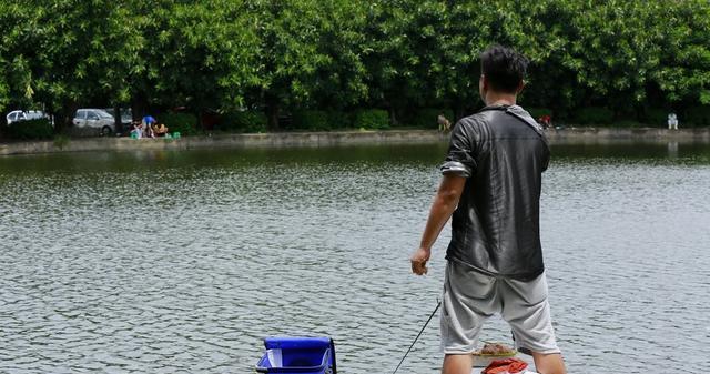 ：带双饵调平水钓2目，带双钩调4钓2，两者的区别竟然这么大