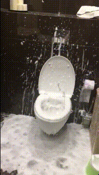 |搞笑GIF趣图：高考结束才发现，其实高中生活更好一些，大家各奔东西真有些不舍