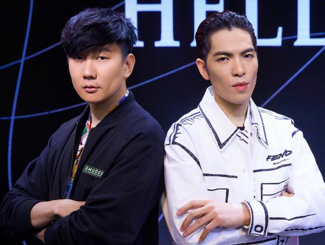 #舞台#总决赛彻底翻车？天后跑调天王油腻，发挥稳定选手最先出局