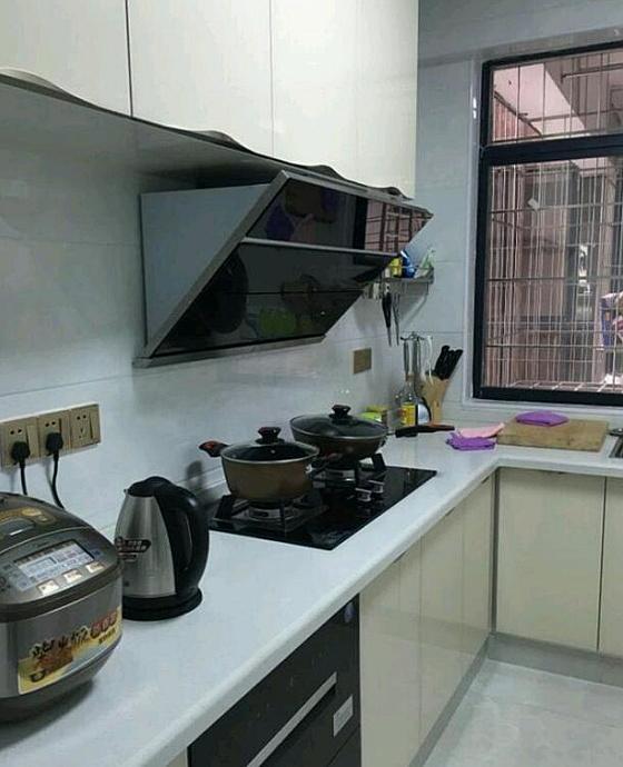 ktv▲参观表哥22万装修的新房，进门像KTV，冰箱放厕所里，我快笑喷了