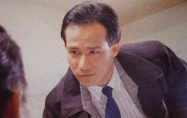 李子雄|61岁李子雄越老越有型，“父女恋”恩爱十年，年近花甲生二胎