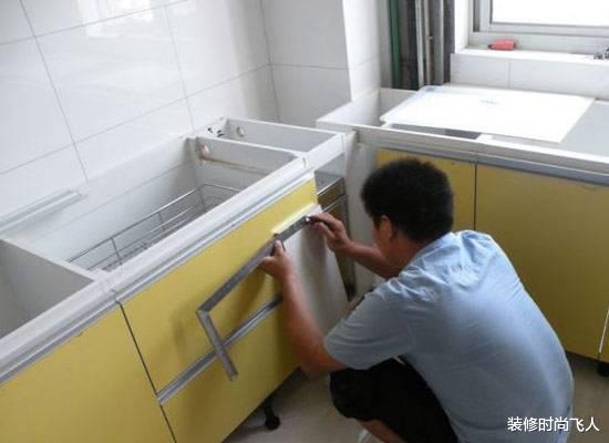|越来越多人这样装厨房橱柜，省钱实用又好看，真后悔我家装错了