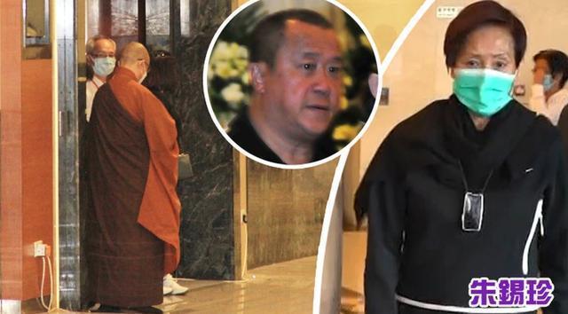 曾志伟|曾志伟亡妻后首发声，穿素服目送棺木火化，戴口罩难掩悲伤