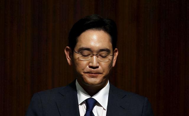 联电|三星会长遗体告别，长女李富真掩面痛哭，父女情深曾破例允许下嫁