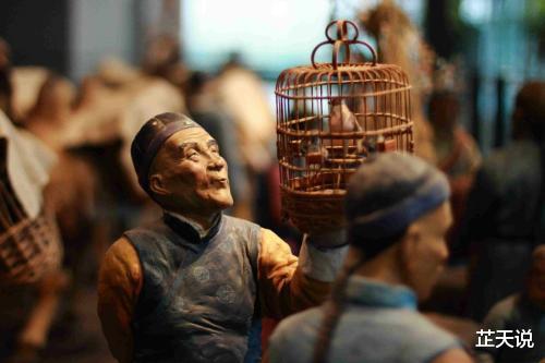 []古人讲“钓鱼穷三年，玩鸟毁一生”，很少人知道，后半句才是精华