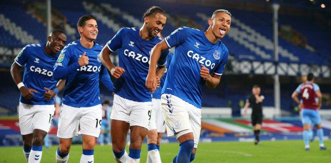 埃弗顿|4-1！英超黑马疯狂6连胜：23岁神锋霸气戴帽 82年纪录诞生