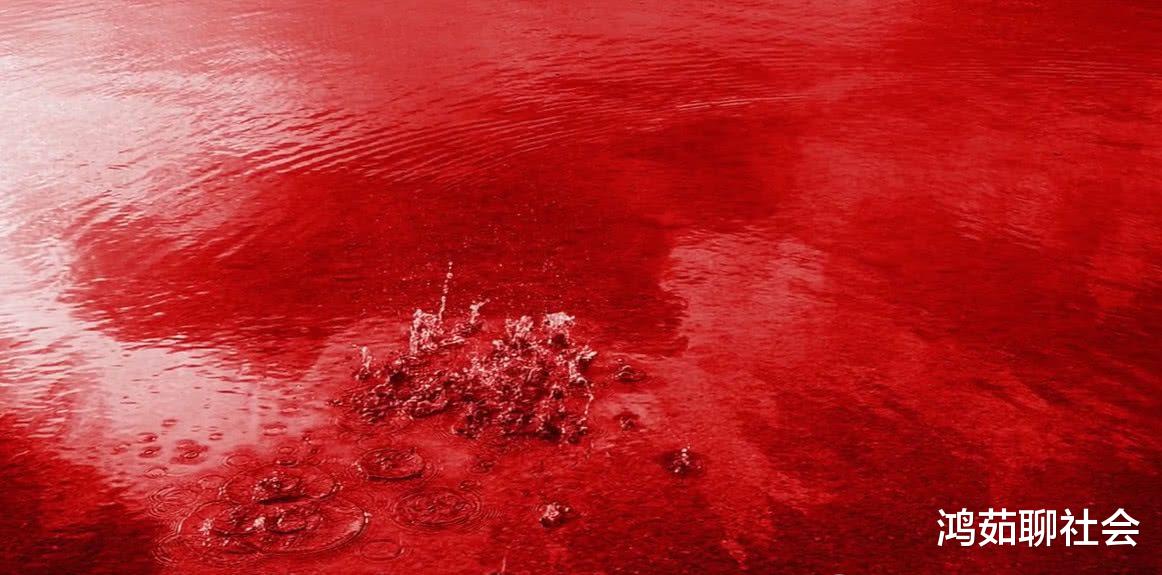 外星人@印度天降“红色血雨”，持续时间长达60天，至今科学家都无法解释！