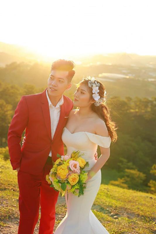 继父：越南女孩14岁时追求大她8岁的体育老师，如今恋爱5年登记结婚