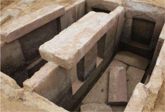 南宋|村民修房意外挖出南宋古墓，专家看到墓志铭，破口大骂：不要脸！