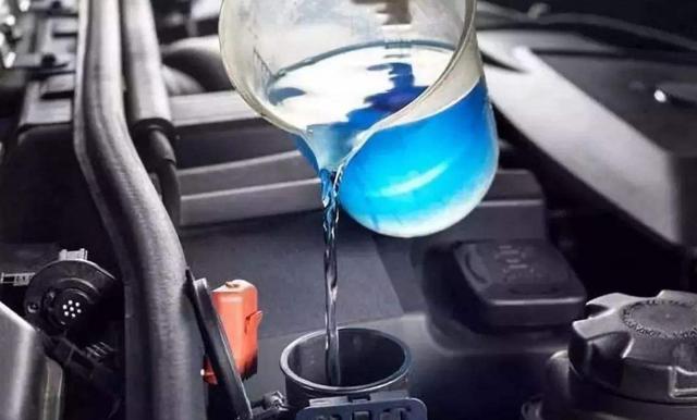 东风猛士|汽车防冻液多久换一次？许多车主不长记性，让发动机提前报废