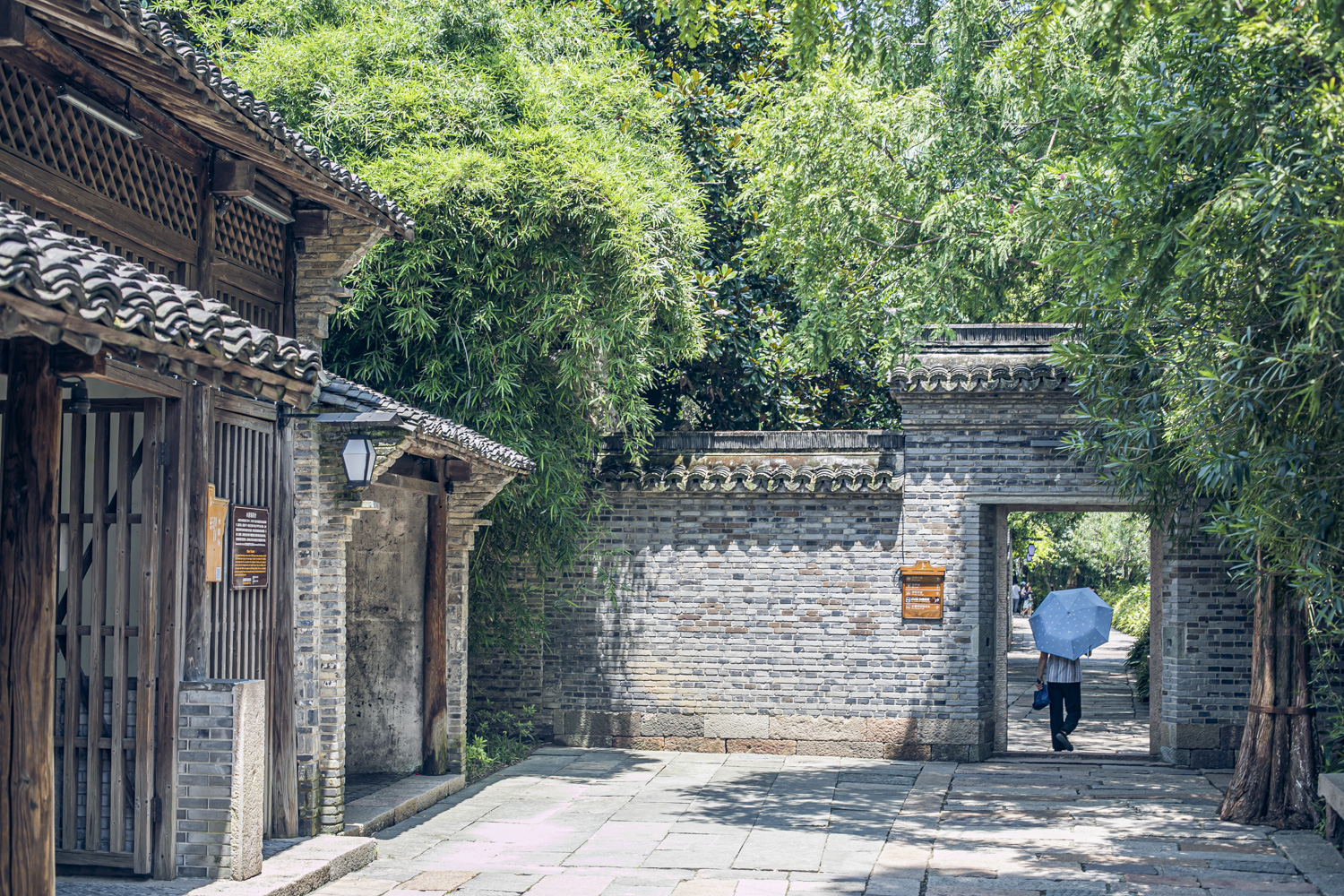 『丹霞地貌』中国最适合老年人的5个旅行地，古朴幽静风景美，都去过的人不多