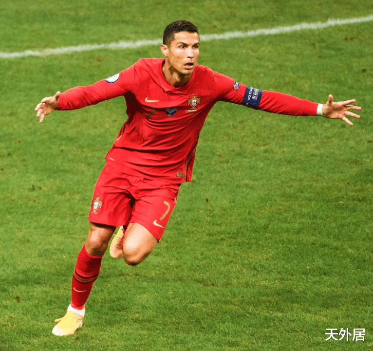 iphone12|C罗纪录之夜！盘点他让梅西无法追赶的纪录：国家队已拉开差距