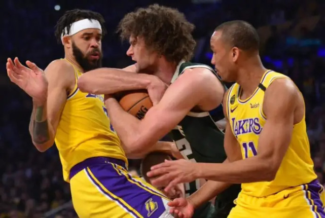 湖人队|恭喜湖人！恭喜詹姆斯！又有两位悍将宣布留队，联盟29支球队担心的事来了