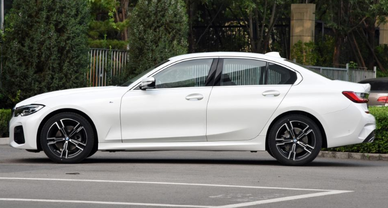 长安CS75|2021款宝马3系好不好，看这3位车主的评价