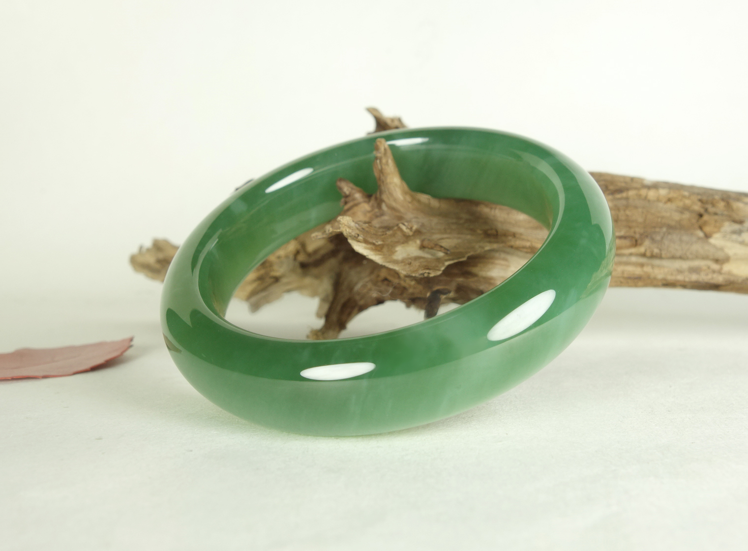 @玩玉发烧友怎么玩和田玉珠子？了解重点后，玉友：实践出真知！