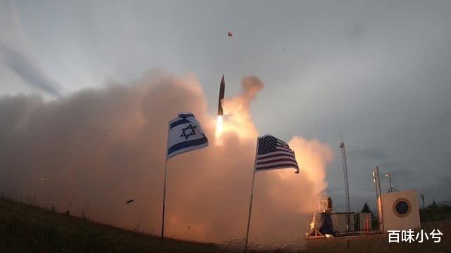 弹道导弹|一枚弹道导弹飞向美本土，在阿拉斯加上空被精准拦截，俄：这下麻烦了