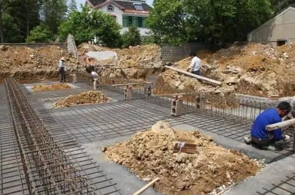 「」晒晒150万农村自建房，客厅就花了12万，是不是有点奢侈？