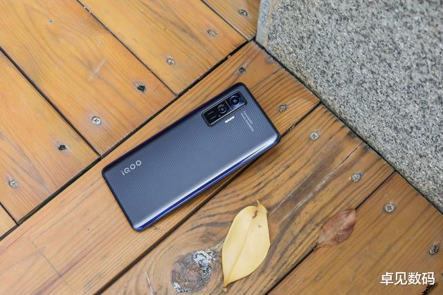 iphone12|55W旗舰发布两月降400，120Hz+骁龙865，值得点赞！