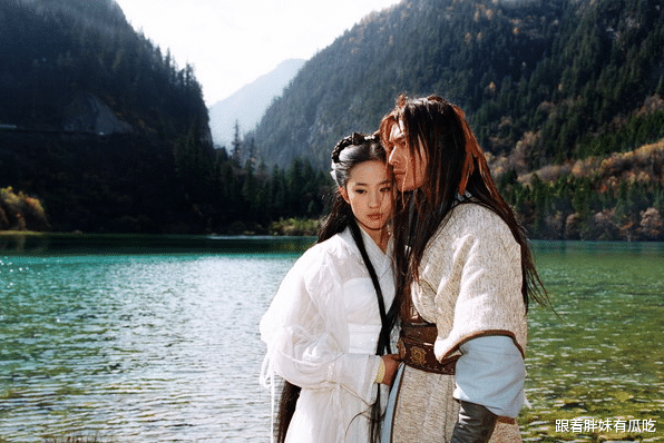 黄晓明：刘亦菲嫌他丑拒绝合作，黄晓明公开抢走主角，如今的他让人高攀不起