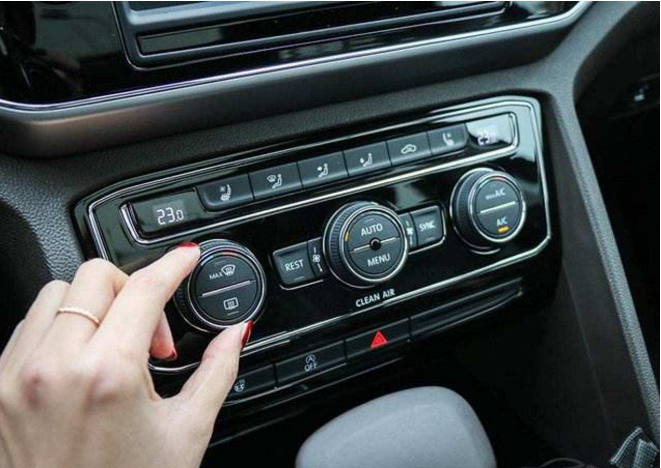 「马自达3」踩了8年刹车才知道,空调开不对,油耗高一倍!想省油还得这么开