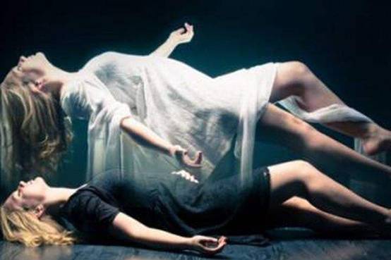 |为何说人死后不能摸尸体的脸，验尸官告诉你：不是迷信，而是科学