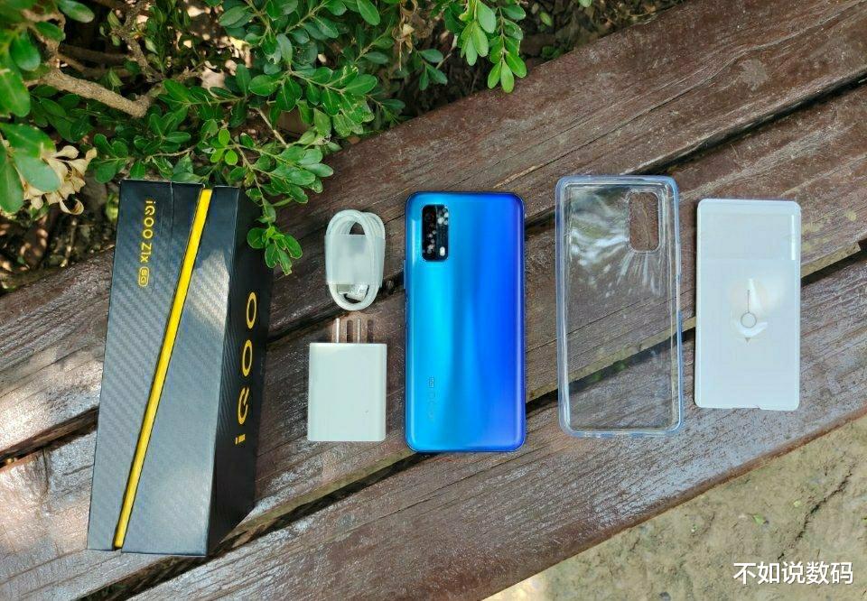 iqoo|vivo高性价比5G手机，31万跑分＋5000毫安时，价格仅为1598元！