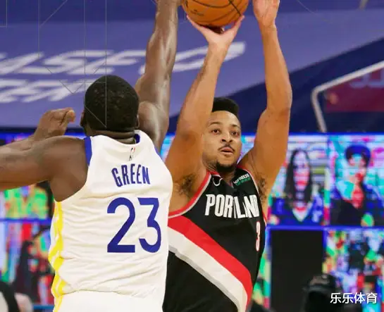 勇士队|耻辱夜爆大交易！勇士报价恩比德，梭哈维金斯+怀斯曼，莫雷赚翻了