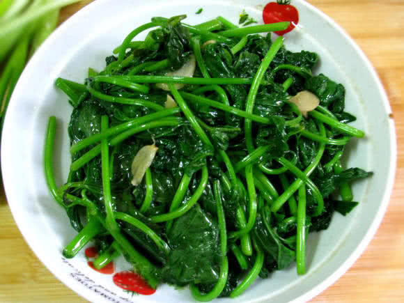 『红薯』被称作为“长寿菜”，每天炒一盘，视力好了，排出毒素，肠道通畅了