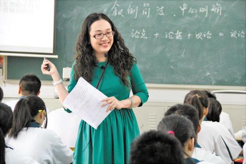 「印度」印度很穷？你可知印度教师平均月薪41000元？全球教师薪酬大比较