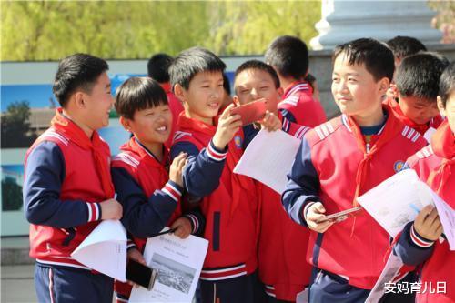 『作文』小学生作文《天命不可违》火了，内容看呆老师，网友：神仙脑洞