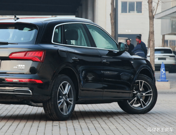 奥迪Q5|30多岁男人的梦想SUV，开到哪都有面子，新车连降9w，比汉兰达还火！