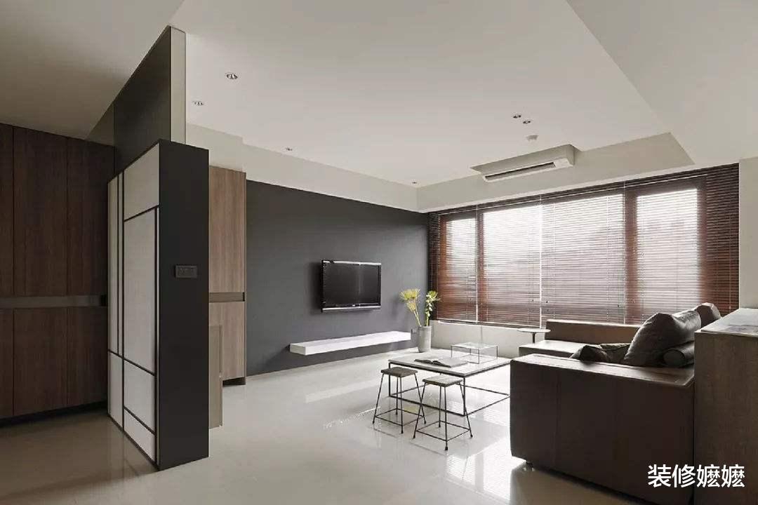 |空调安装不要挂墙上了，聪明人都装这此处，老电工看了直点头夸好