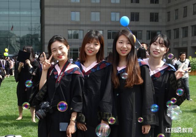 宿舍|大一新生211高校报到后，因“宿舍太差”选择退学，是否值得？