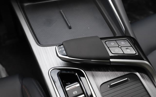 长安汽车|三款适合年轻人开的SUV，颜值、实力均一流，价格也不贵