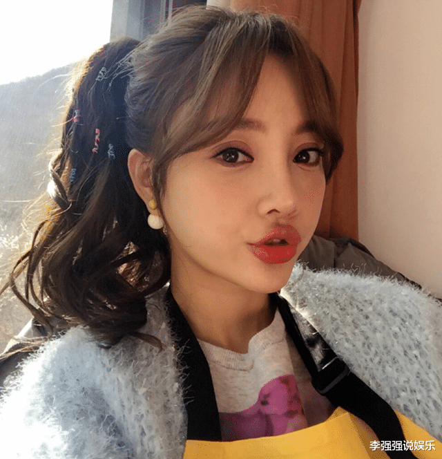 「李小璐」李小璐有多惨?开直播被骂到不敢看屏幕,贾乃亮的反应亮了!