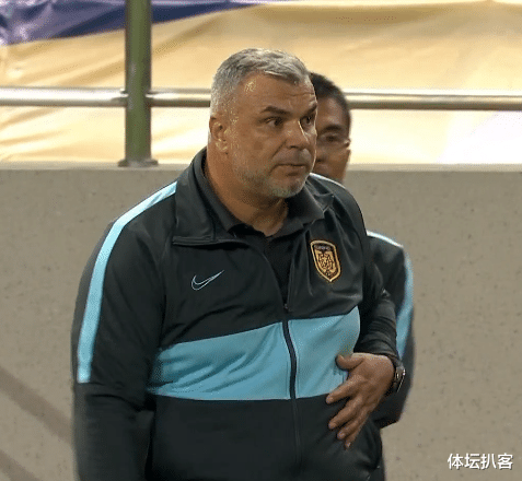 江苏苏宁|从0-2到4-3！中超上演大逆转：8分钟轰3球，首轮最精彩比赛诞生！