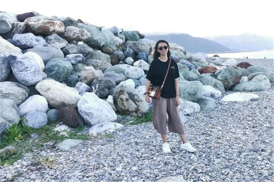 卓依婷|甜美天后卓依婷发布新动态，退出乐坛20年，今39岁过得幸福甜蜜