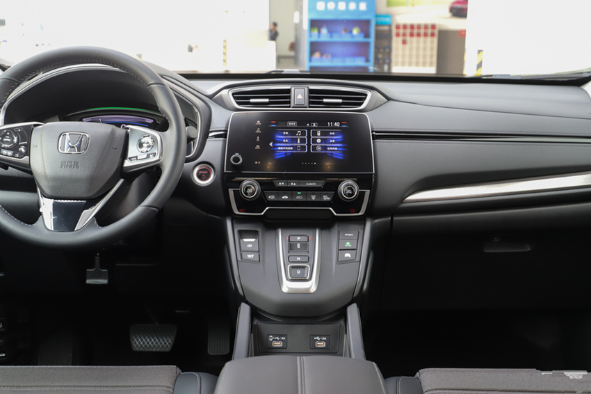 [丰田凯美瑞]一月卖11012辆！这SUV又火了，车宽1米8油耗4.9，还要啥汉兰达