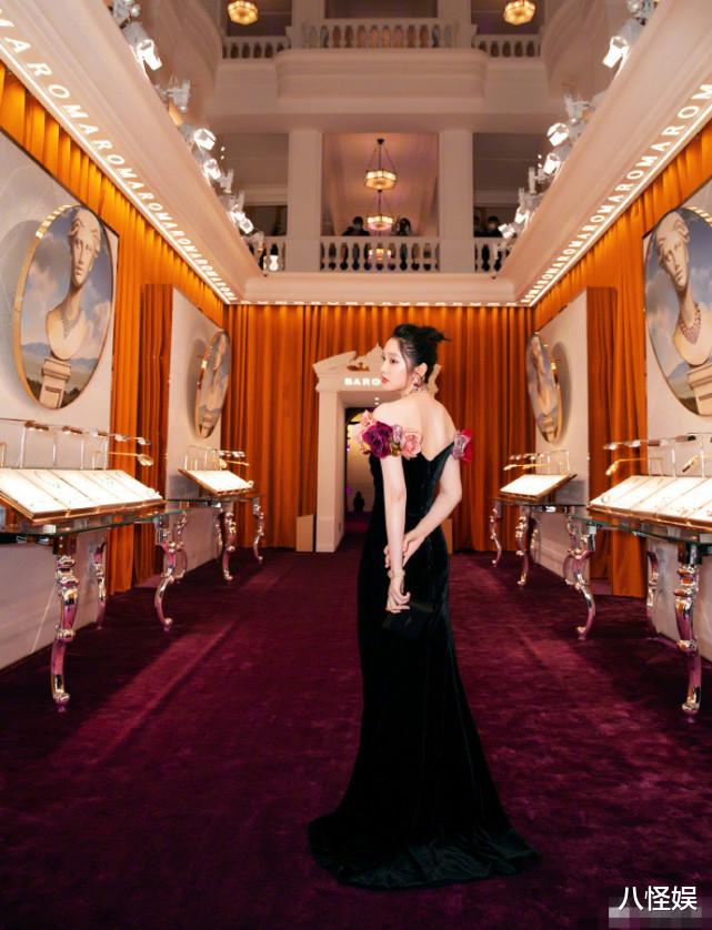 唐艺昕|唐艺昕产后瘦身成功营业，张若昀疯狂表白傲娇称：我老婆，我孩她妈