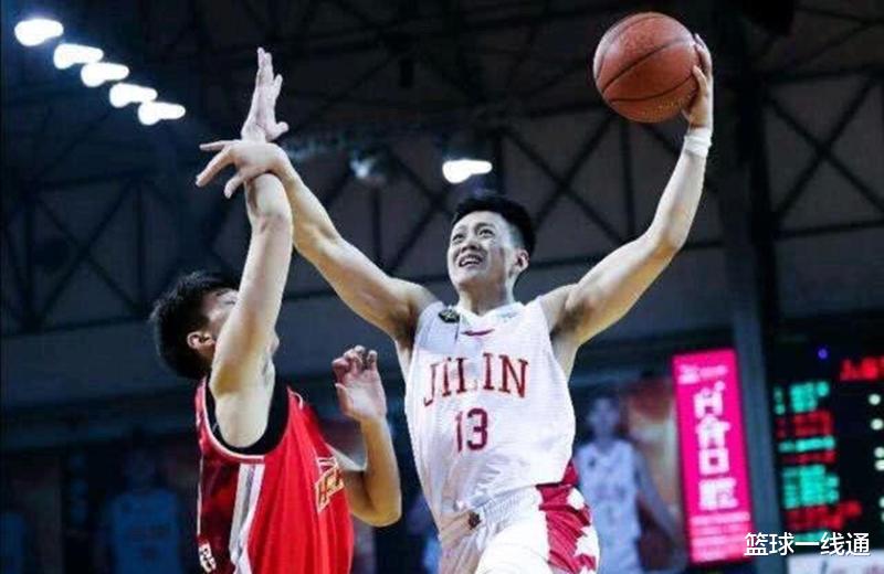 「中国男篮」中国男篮“大换血”迎利好！3大天才打出身价，奥运会资格有戏吗？