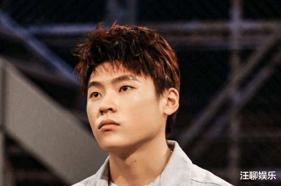 「华晨宇」华语男歌手热度榜,华晨宇被“隔壁老樊”反超,蔡徐坤空降榜单