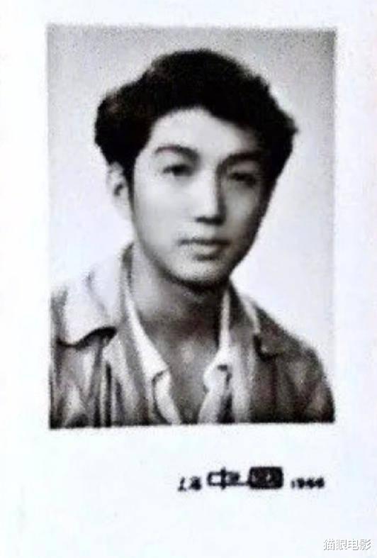 高晓松:音乐人高晓松首谈父亲,称父亲去世后从未祭奠,其遗产全部给了后妻