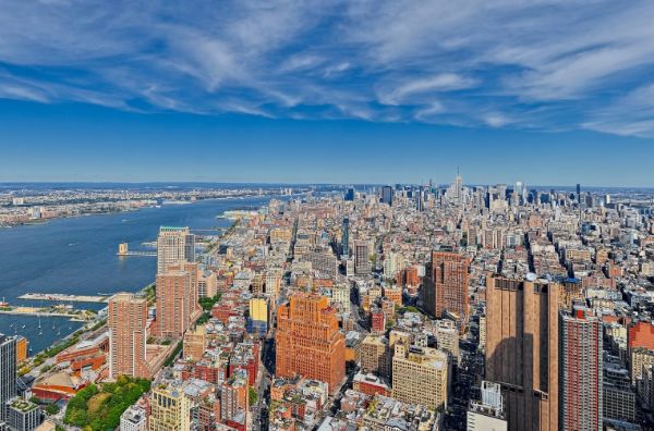 特朗普|特朗普自食恶果！大批华人疯狂抛售美国房产，白宫5天放水43万亿