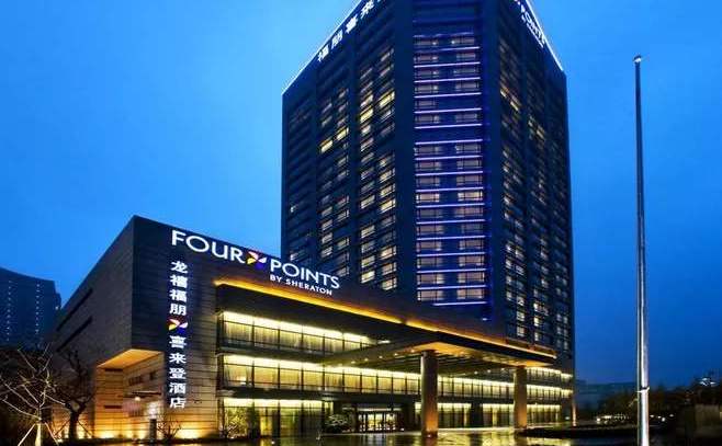 『』20万一晚的奢华酒店，土豪都不敢随便预定，里面究竟长啥样?