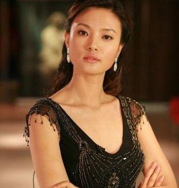 央视|央视著名女主持颜值排行：董卿居然仅排第5，第1位无人撼动