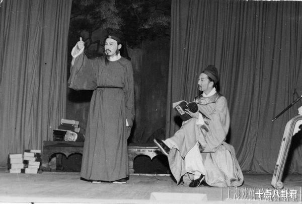 魏鹤龄|老实人魏鹤龄：3次婚姻9个子女，感情经历被改编成话剧