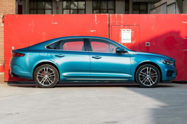 吉利|吉利上了“硬菜”，沃尔沃技术加持，11.37万就配2.0T+7DCT